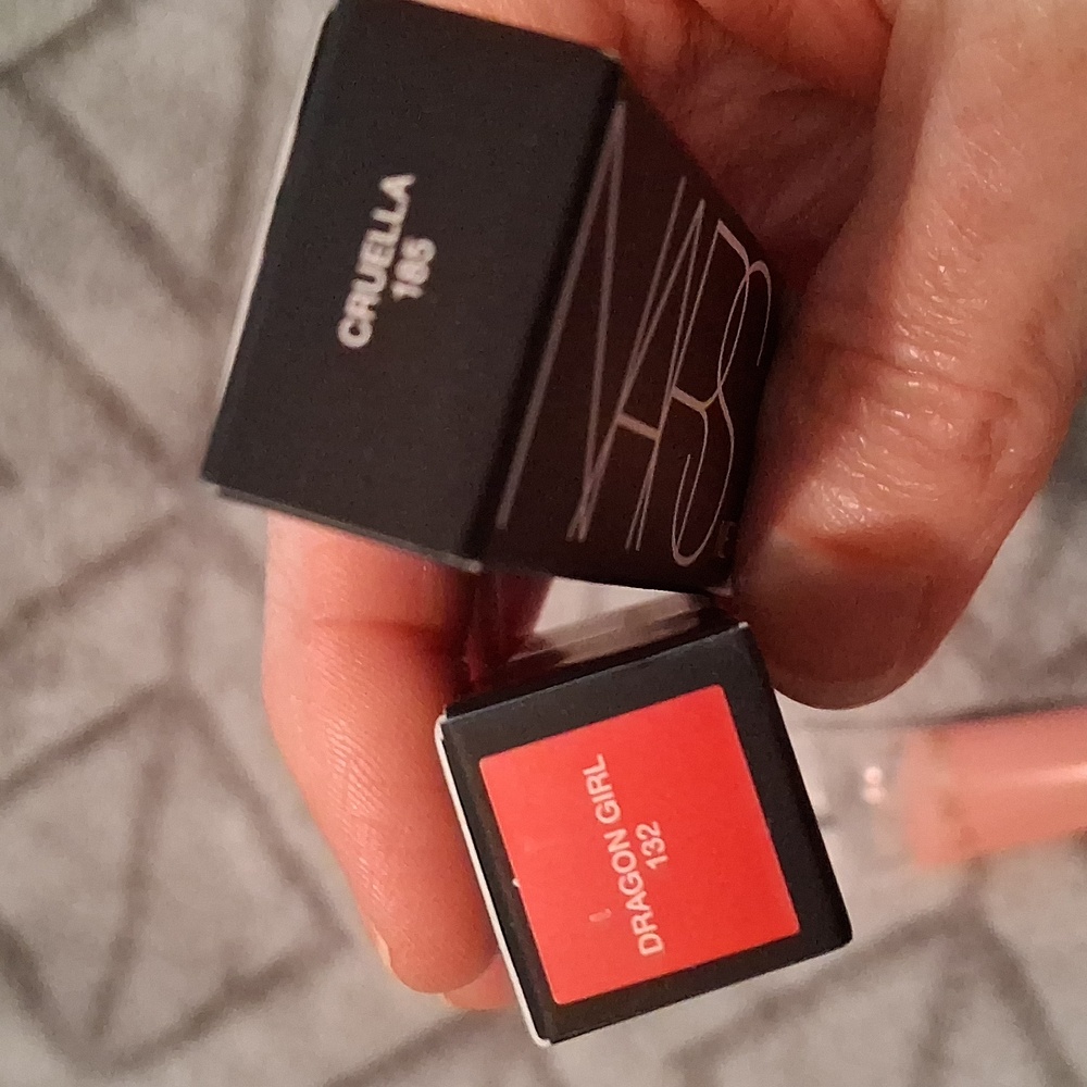 Lipstick Lot - Picture 3 of 6